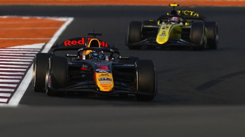 Страхотен дебют! Първи точки за Никола Цолов във Формула 2