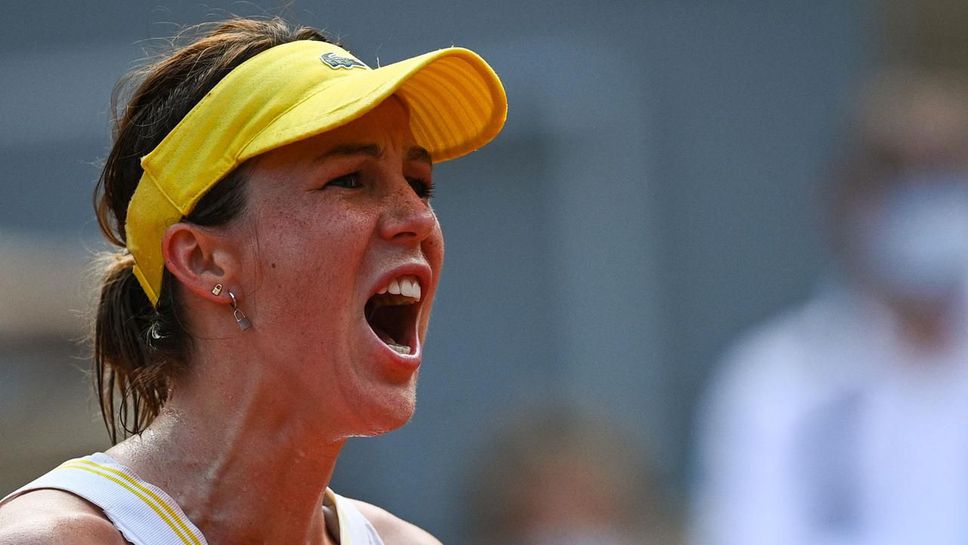 Ваксинираната Павлюченкова даде положителен тест при пристигането си в Австралия