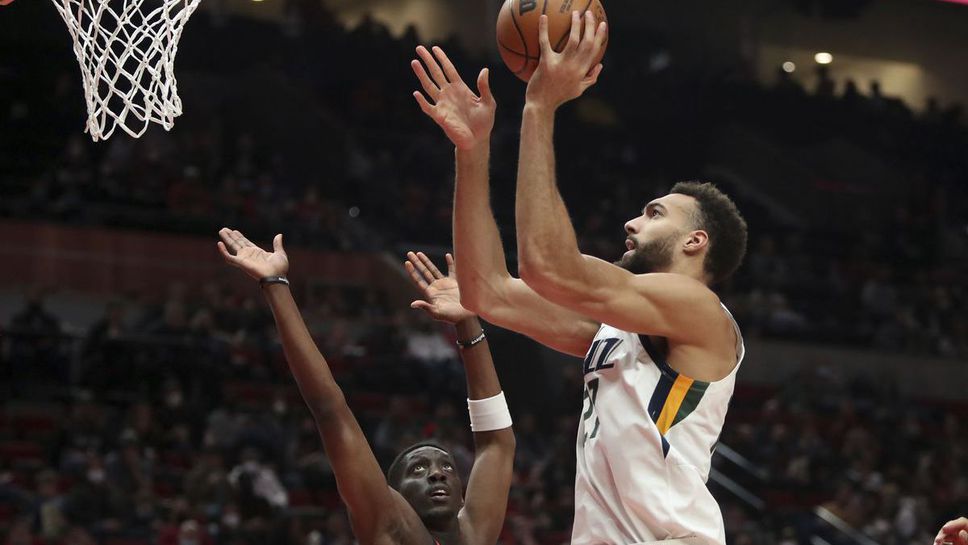 Въпреки отсъствието на Донован Мичъл Юта нямаше проблеми срещу обезкървения Портланд