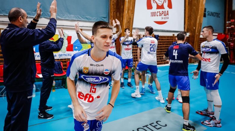 Ерик Стоев подписа с гранд в Испания