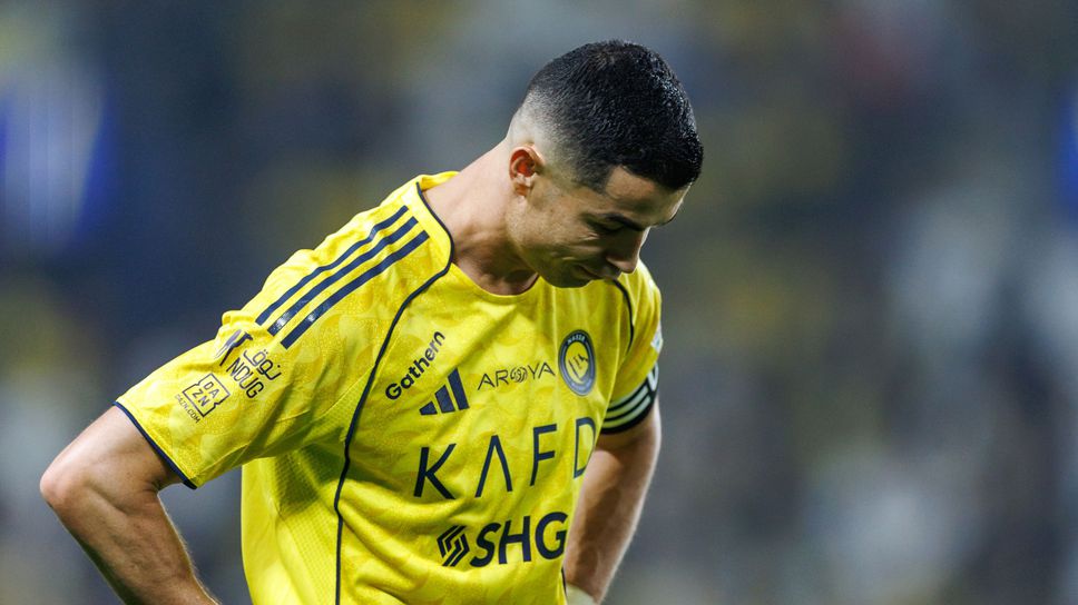 Кристиано започна да вкарва и с гръб, но беше спрян от бивш играч на Ливърпул