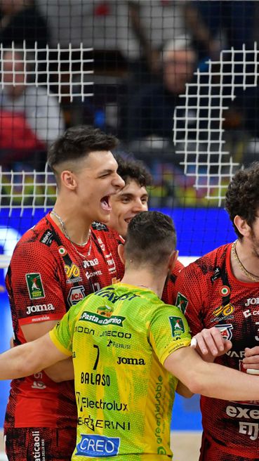 Алекс Николов с 16 точки, Перуджа детронира Лубе за Купата на Италия