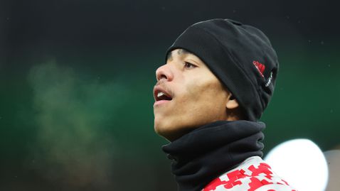  Играчите на Ман Юнайтед подготвени да одобряват Грийнууд назад, само че шефовете не престават да се двоумят 