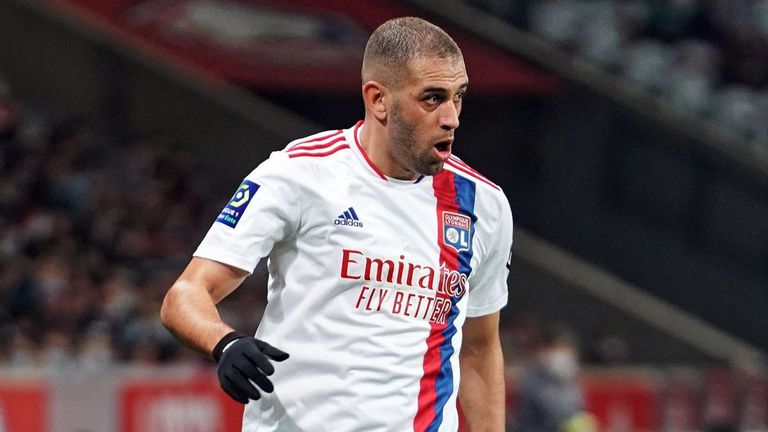  Спортинг желае да си върне Ислам Слимани 