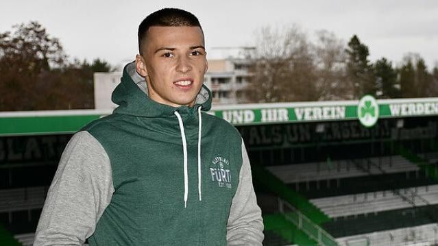  Гройтер Фюрт притегли халф от Борусия Дортмунд 