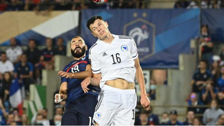  Бордо се укрепи с босненец 