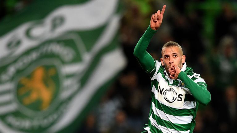 подписа с бившия си клуб Лисабон Алжирският нападател разтрогна по