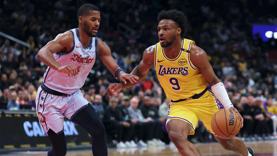 ЛеБрон поведе Лейкърс към победа във Вашингтон, синът му Брони с личен рекорд