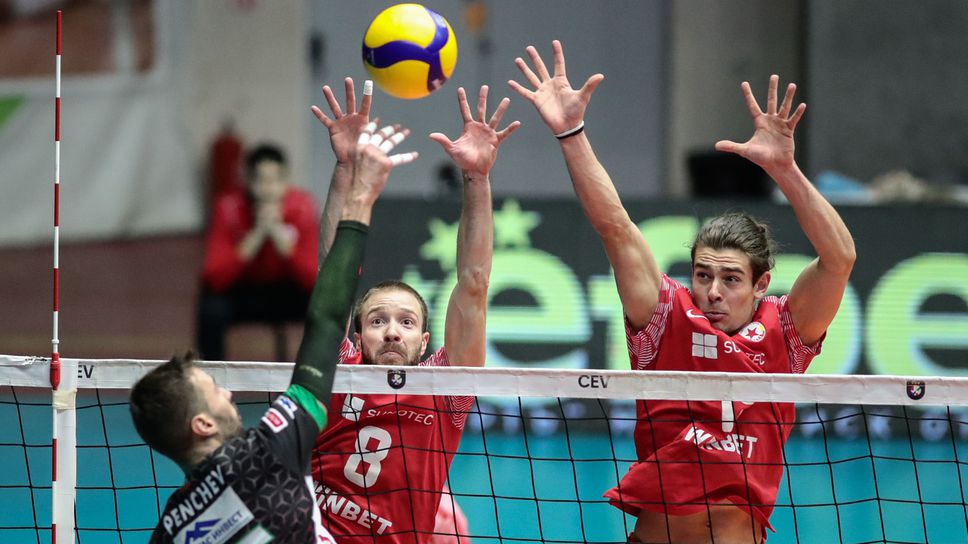 ЦСКА срази Нефтохимик в София в дербито на кръга