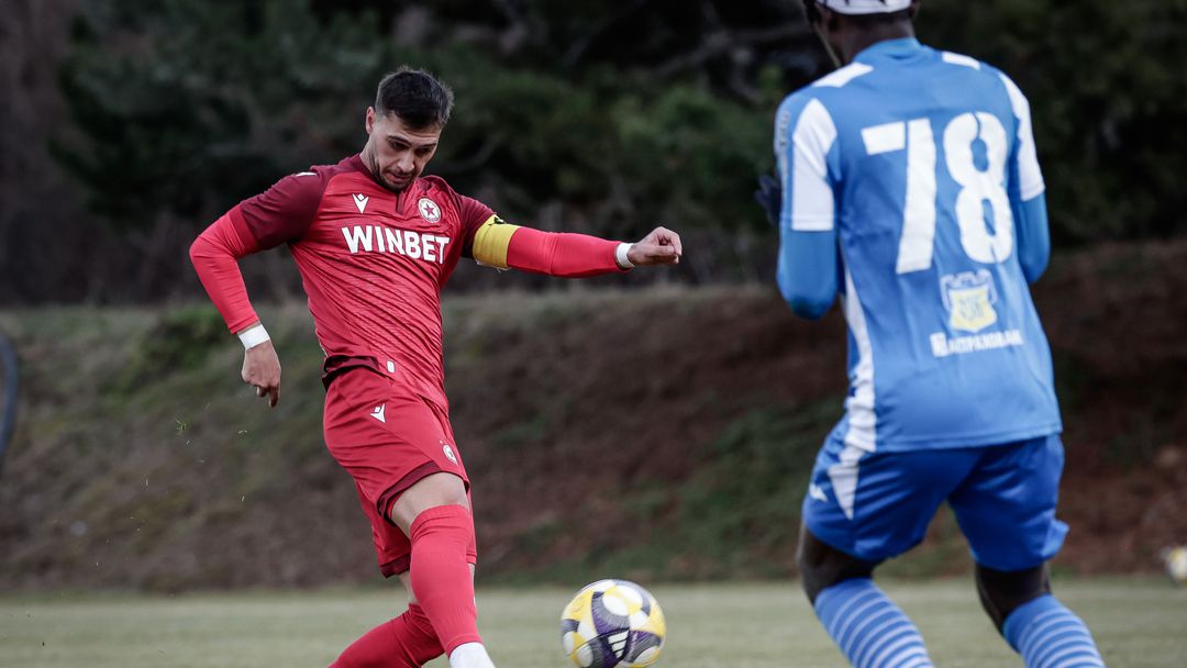 ЦСКА "натупа" лидера на Втора лига, две греди и много положения пред вратите