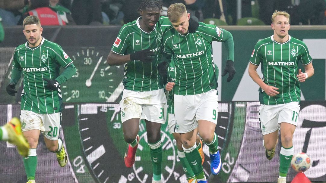 Вердер се спаси в последните секунди срещу Гладбах