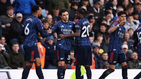 Арсенал превзе с лекота крепостта на Лийдс и се върна към победите в Премиър лийг