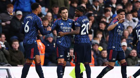 Арсенал превзе с лекота крепостта на Лийдс и се върна към победите в Премиър лийг