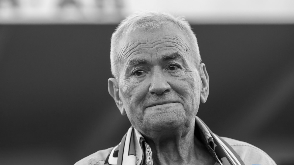 Легендата на Локомотив София и националния отбор Спиро Дебърски почина