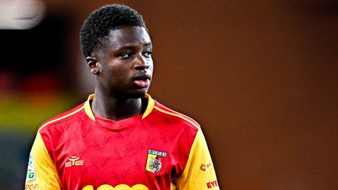 Милан отмъкна италиански талант изпод носа на ПСВ