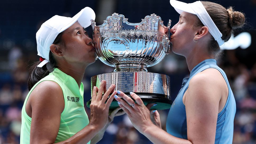 Елизе Мертенс и Джан Шуай победиха Анна Данилина и Александра