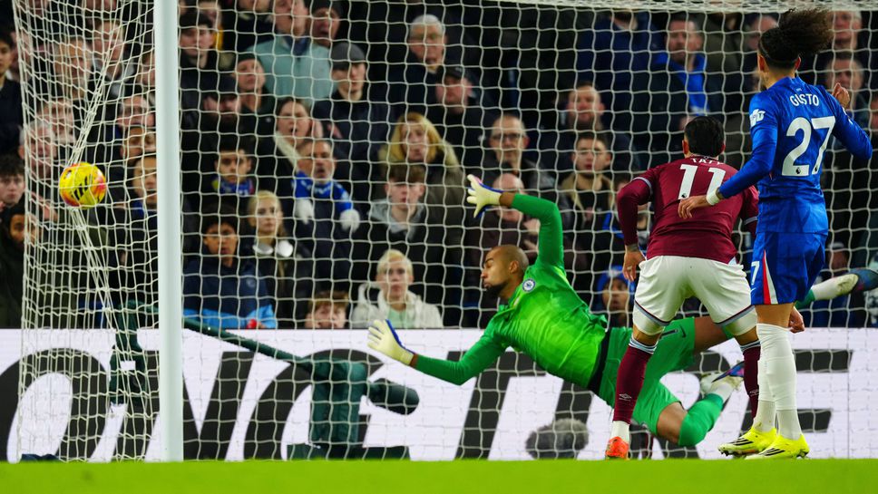 Челси 0:1 Уест Хам, контузия на Гитънс