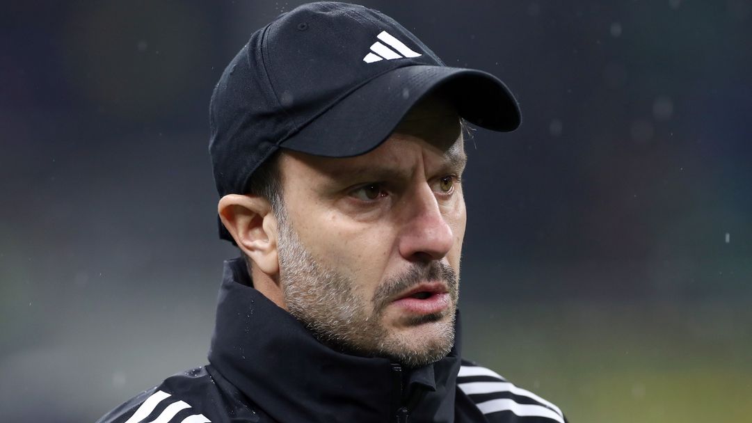 Божинов може да остане без треньор в Пиза