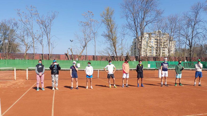 Владимир Попов и Катерина Димитрова спечелиха турнир по тенис до 18 г. в Пловдив