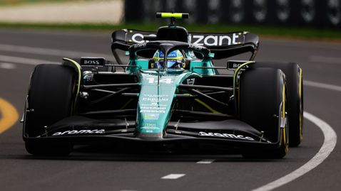  Алонсо най-бърз в дъждовната втора подготовка в Мелбърн 