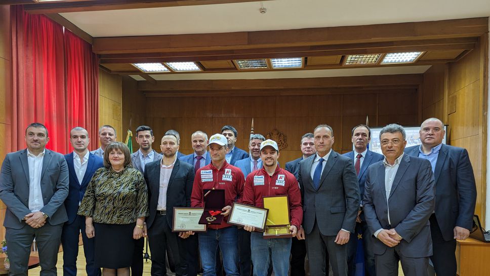 Поредно признание за Алберт Попов