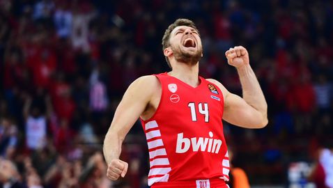  Олимпиакос още веднъж съкруши Панатинайкос след лекция на Везенков и Блек 