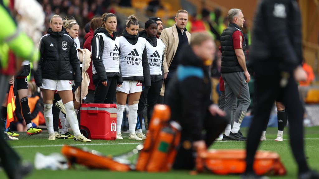 Футболистка на Арсенал припадна по време на финала за Купата на Лигата срещу Челси