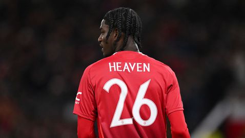 Един от младите таланти на Ман Юнайтед поднови тренировки