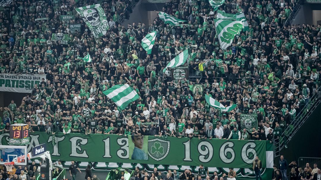 Над 1500 гръцки фена "атакуват" София, за да подкрепят Панатинайкос срещу Апоел