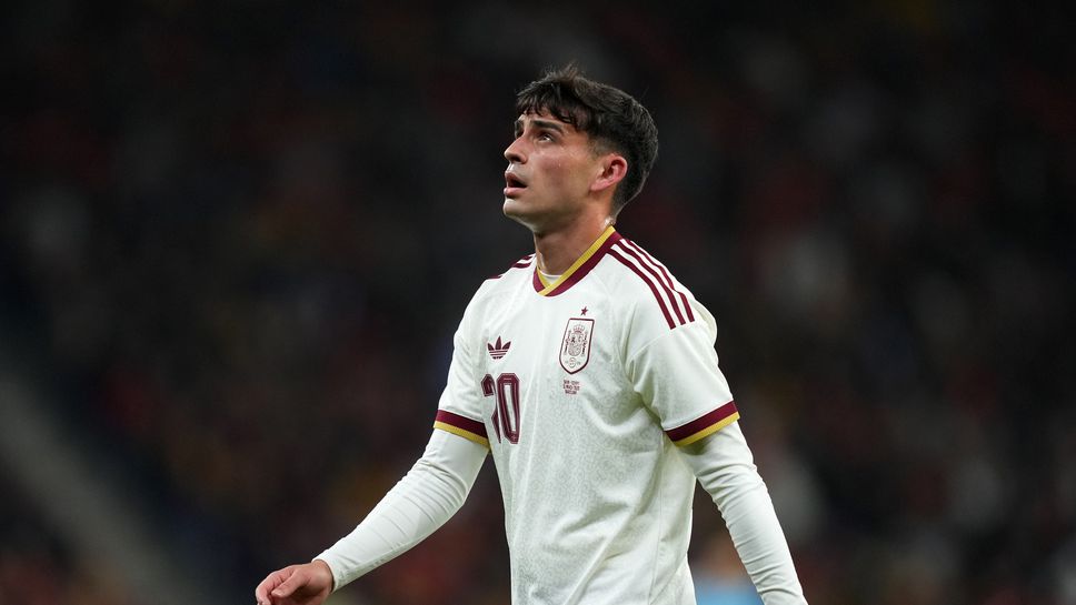 Червен картон от Кабаков и 25 удара не стигнаха на Испания срещу Египет