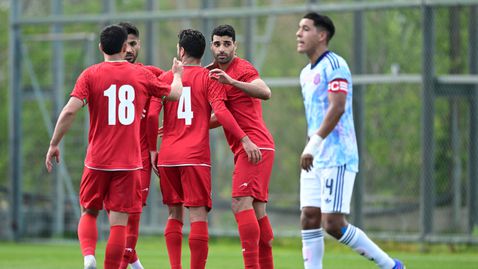 Иранските национали с протест срещу САЩ и Израел, Инфантино им изгледа контролата