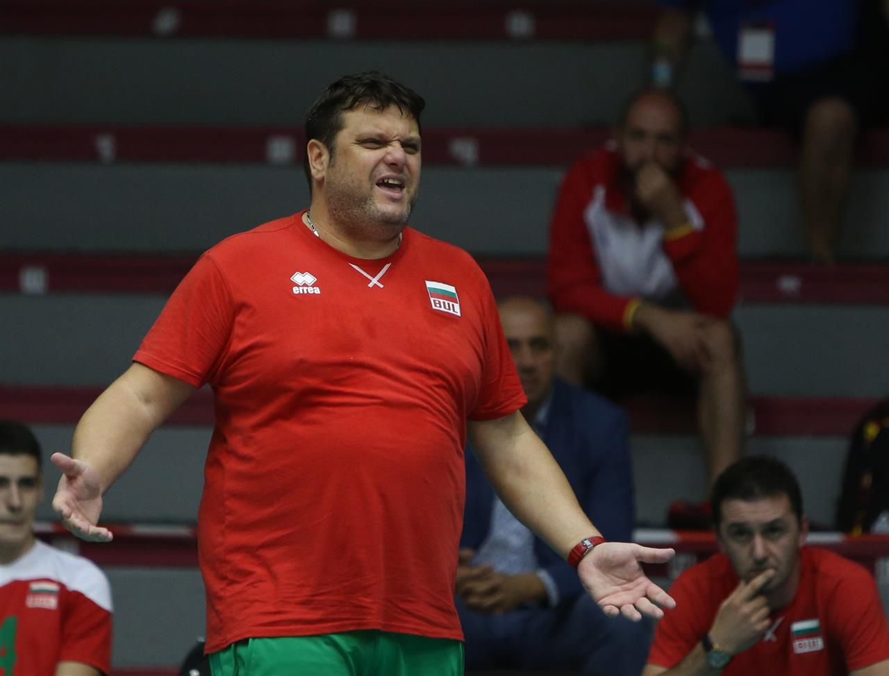България U17 измъкна драматична победа над Турция