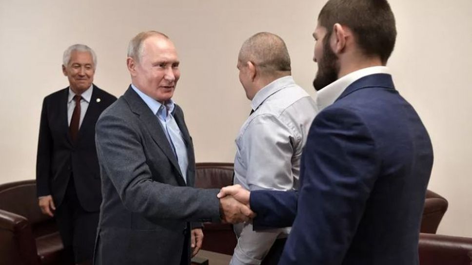 Путин приветства Нурмагомедов и баща му в Дегестан