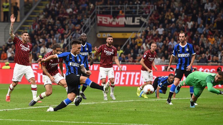 Милано отново е "черно-синьо", и "росонерите" не спряха победния ход на Интер
