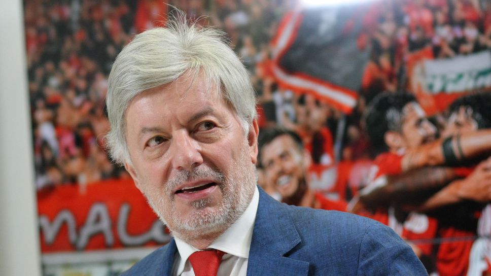 Вальо Михов "чукна" 70