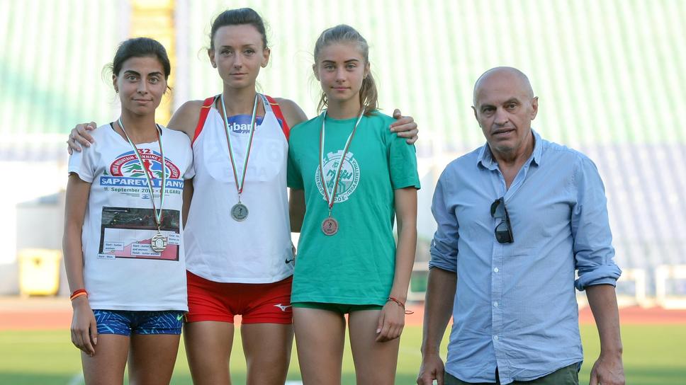 Димитър Василев тренира маратонец от Зимбабве