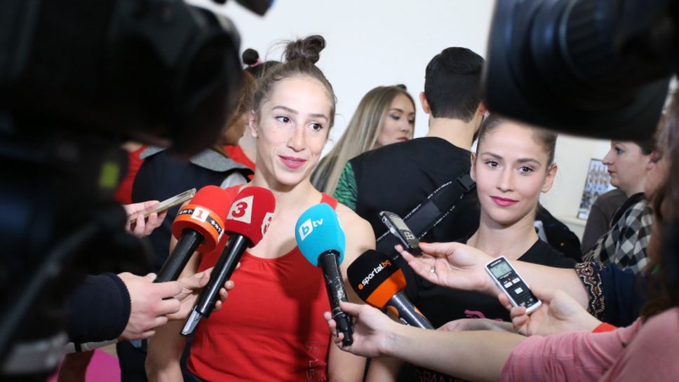 Дянкова и Владинова: Ще се раздадем за феновете