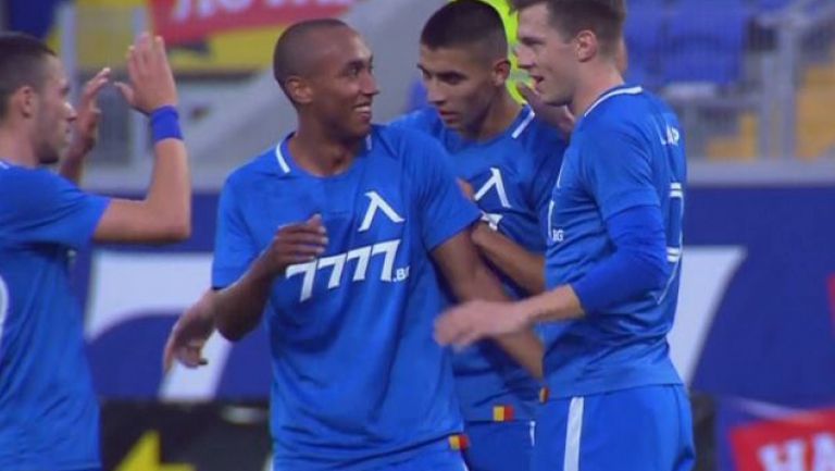 Дени Алар с първи гол в efbet Лига и Левски поведе с 3:0 на Етър