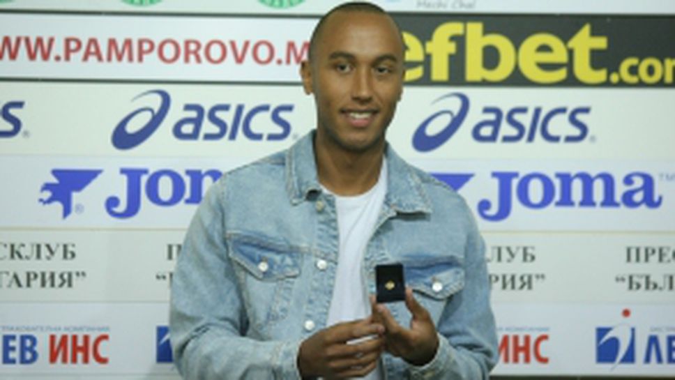 Паулиньо е футболист номер едно на месец август