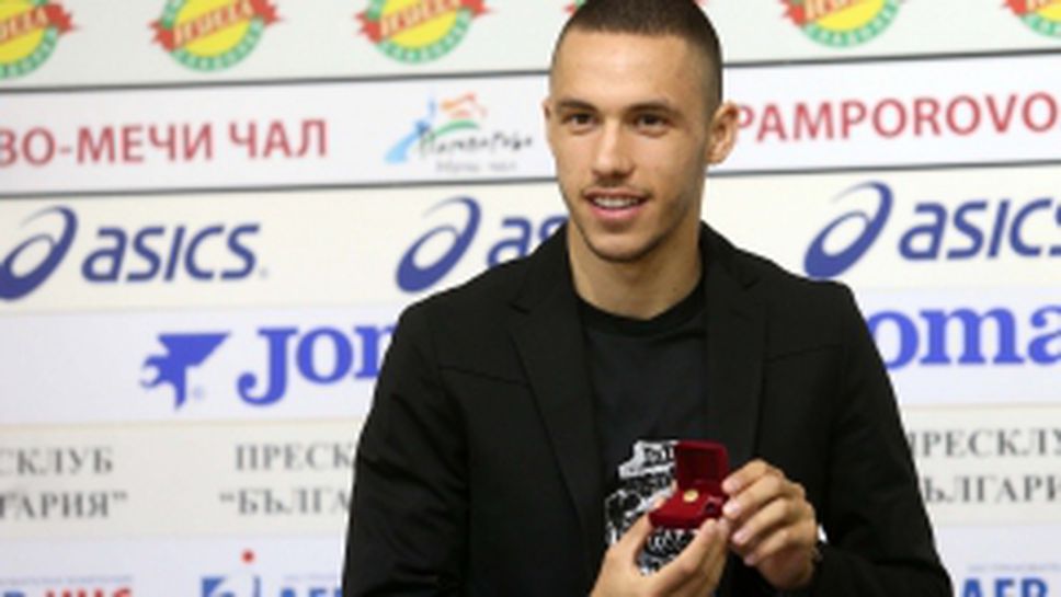 Станислав Иванов е футболист №1 на месец септември