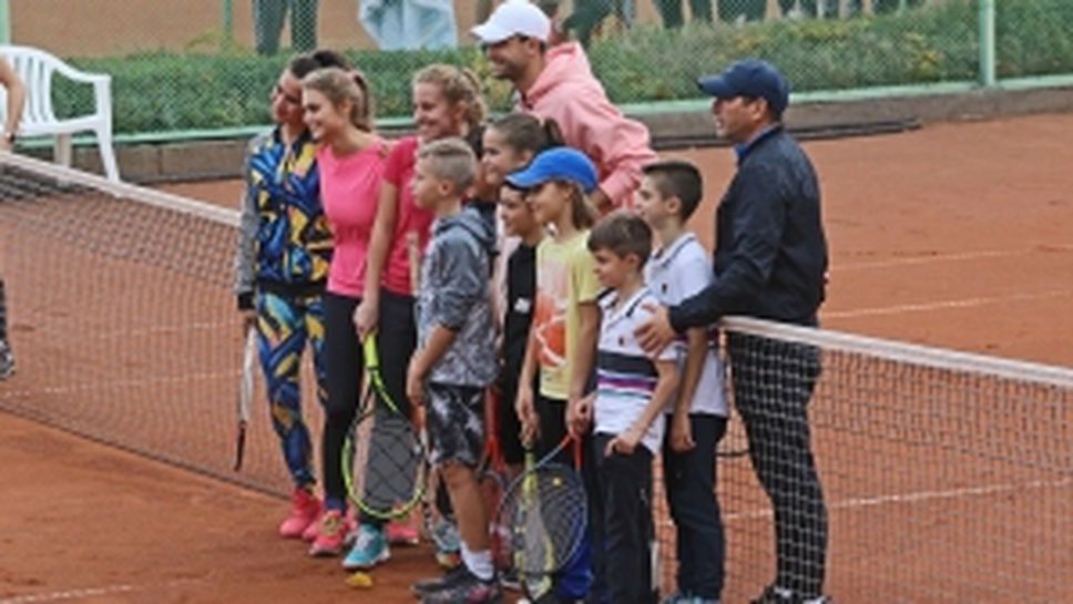 Григор Димитров проведе открит урок за деца в Хасково