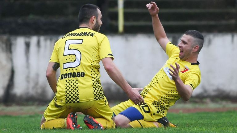 Черноломец Попово спечели с 2 0 срещу гостуващия му Локомотив Русе