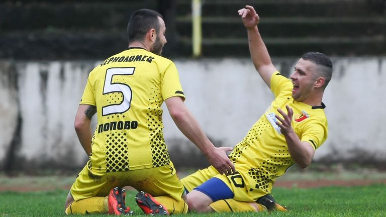 Утре Черноломец Попово играе в Балчик срещу местния Черноморец Двубоят
