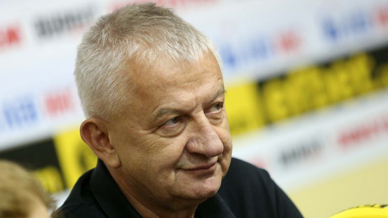 Христо Крушарски разкрива дали ще се кандидатира за шеф на БФС, може ли да се върне в Локомотив (Пловдив) и какви са амбициите му за развитие на родния футбол