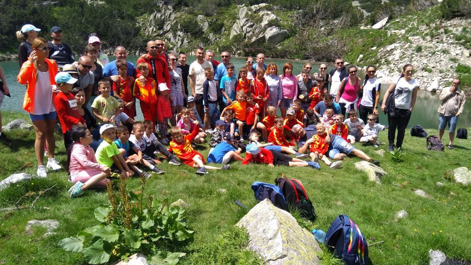 Над 300 деца от 30 отбора ще премерят сили в Благоевград