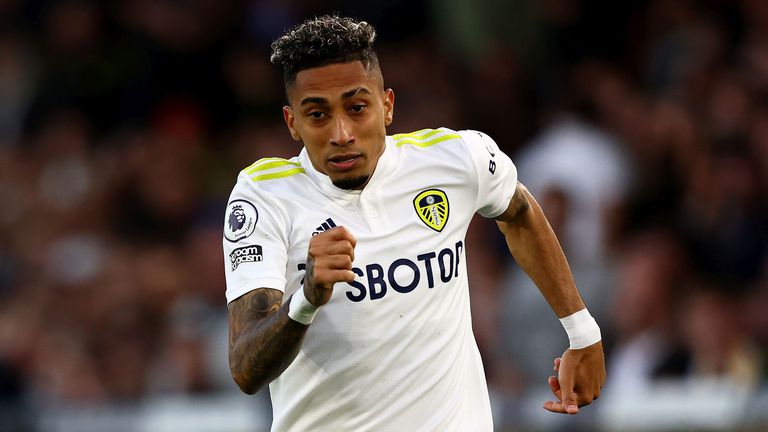  Лийдс наду цената на Рафиня 