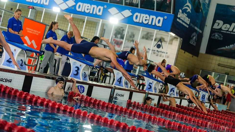 Близо 600 плувци ще участват на шестия турнир "Златоперки"
