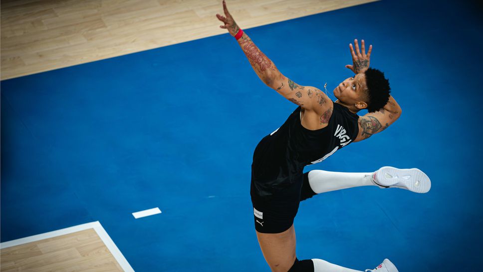 Турция се справи със Сърбия в Арлингтън, Мелиса Варгас заби 31 точки