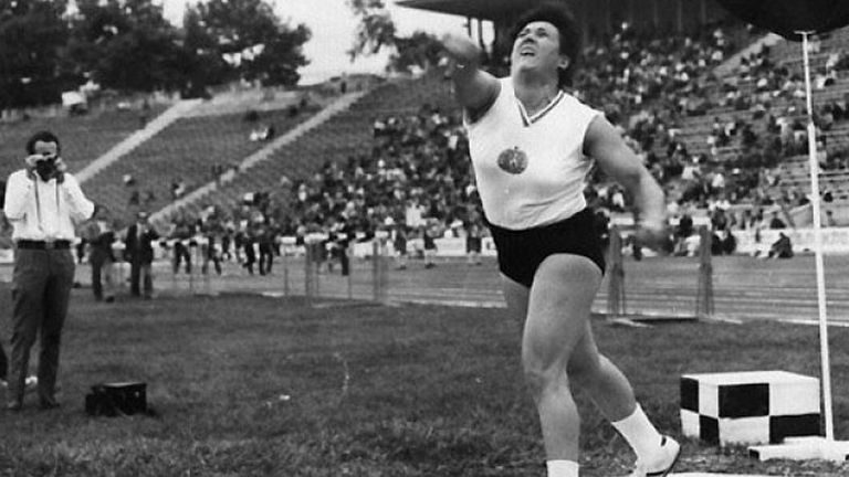 Иванка Христова - живот изпълнен с рекорди и първа олимпийска титла за България в леката атлетика