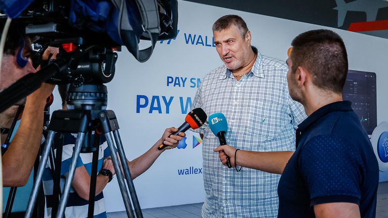 Президентът на Българската волейболна федерация Любомир Ганев обяви че срокът
